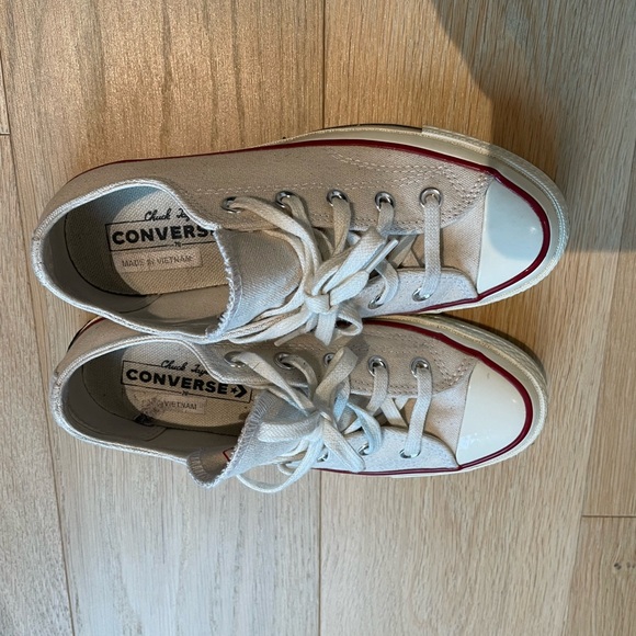 White low top Chuck Taylor Converse - Picture 5 of 6